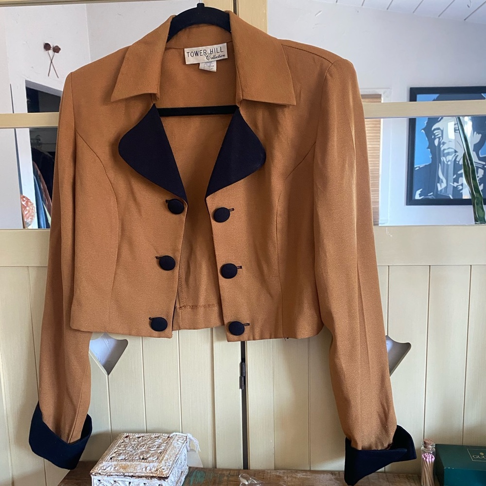 Vintage cropped blazer jacket.